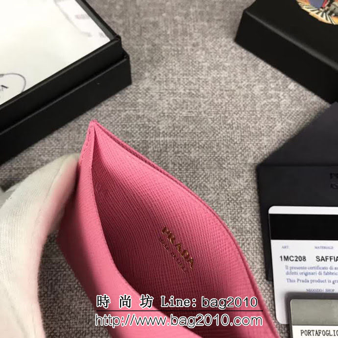 PRADA普拉達 官網同步 專櫃最新款 頂級原單十字紋牛皮 三層信用卡夾 1MC208 DD1755